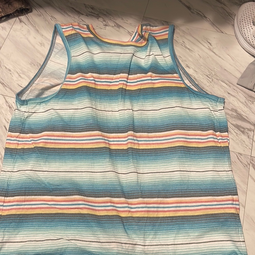 Women’s ariat tank